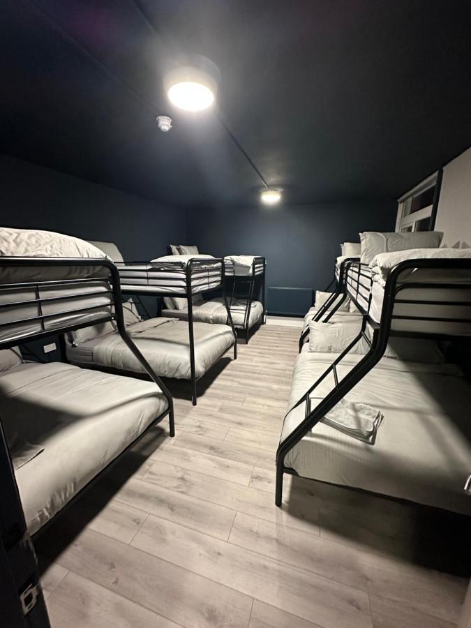 Penthouse Apartment, Sleeps 21 With Terrace Ливърпул Екстериор снимка